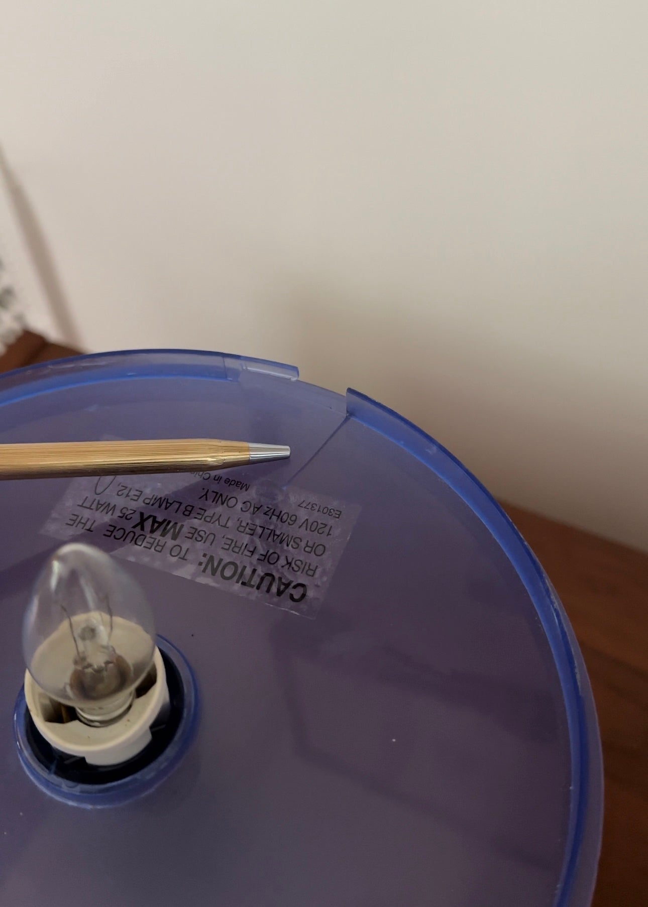 Blue Pushpin Lamp by Visualgram